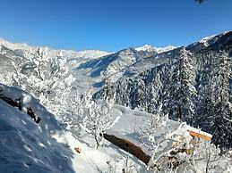 Cove The Glass House