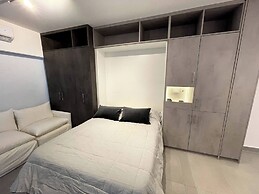 Fantastic Studio With Balcony Pool