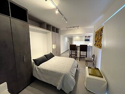 Fantastic Studio With Balcony Pool