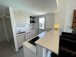 Fantastic Studio With Balcony Pool