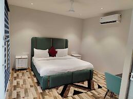 Rivaz Hotel And Restaurant