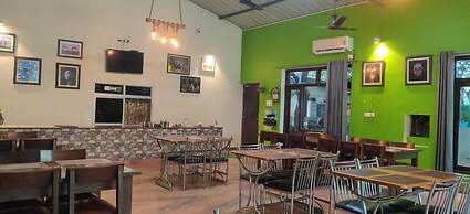 Karans corbett motel