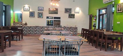 Karans corbett motel