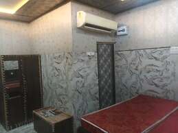 G.D Guest House By GRB