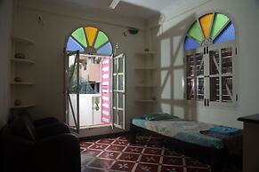 Holi-Wood Guesthouse