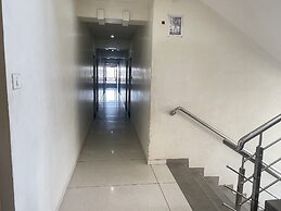 Goroomgo Narayan Executive Gujrat