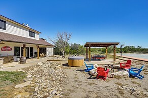 Hot Tub + Fire Pit: Possum Kingdom Lake Retreat!