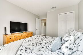 Townhome 7 Mi to Disney Parks: Resort Pool Access!