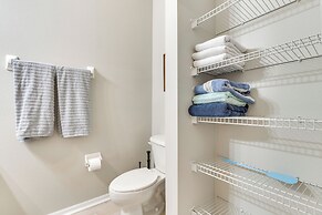 Townhome 7 Mi to Disney Parks: Resort Pool Access!