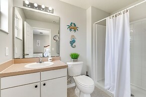 Townhome 7 Mi to Disney Parks: Resort Pool Access!