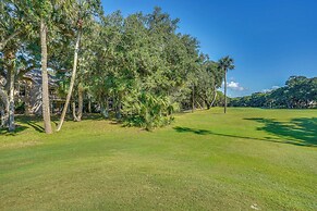 < 1 Mi to Seabrook Island Beach: Golf-view Villa!