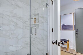 < 1 Mi to Seabrook Island Beach: Golf-view Villa!