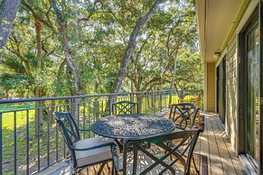 < 1 Mi to Seabrook Island Beach: Golf-view Villa!