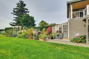 Idyllic Enumclaw Studio w/ Mount Rainier Views