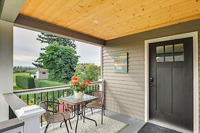 Idyllic Enumclaw Studio w/ Mount Rainier Views
