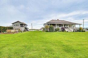 Idyllic Enumclaw Studio w/ Mount Rainier Views
