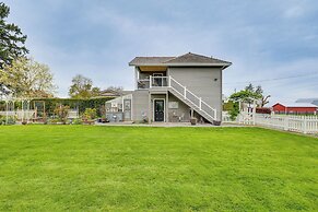 Idyllic Enumclaw Studio w/ Mount Rainier Views