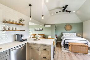 Idyllic Enumclaw Studio w/ Mount Rainier Views