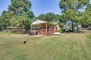 Lake Palestine Home w/ Boat Dock & View!
