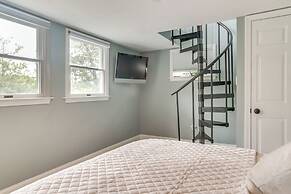 Waterfront Cape Cod Cottage on Peter's Pond