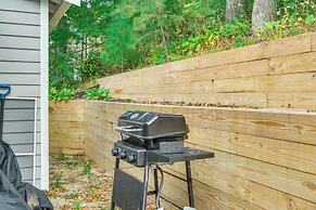 Waterfront Cape Cod Cottage on Peter's Pond