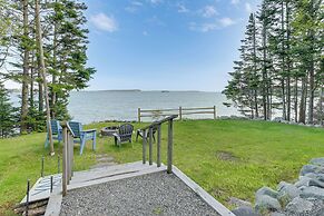 Waterfront Roque Bluffs Hideaway w/ Private Beach