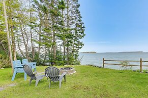 Waterfront Roque Bluffs Hideaway w/ Private Beach