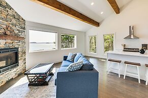 Waterfront Roque Bluffs Hideaway w/ Private Beach