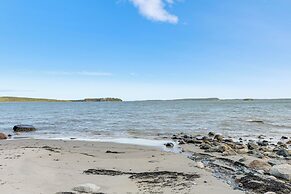 Waterfront Roque Bluffs Hideaway w/ Private Beach