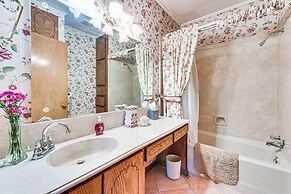 8 Mi to Lafayette: Dog-friendly Home w/ Large Yard