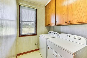 8 Mi to Lafayette: Dog-friendly Home w/ Large Yard