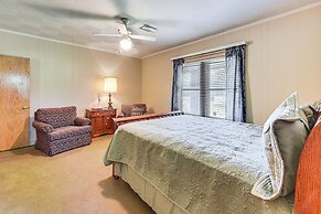 8 Mi to Lafayette: Dog-friendly Home w/ Large Yard