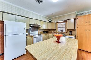 8 Mi to Lafayette: Dog-friendly Home w/ Large Yard