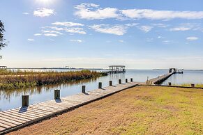 Waterfront Gulf Coast Home w/ Outdoor Oasis!
