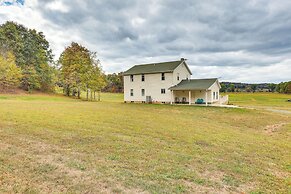 Wooded Escape w/ Pond & Grill in Pleasant City!