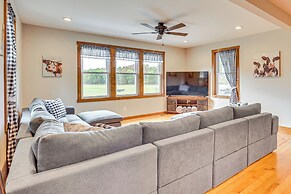 Wooded Escape w/ Pond & Grill in Pleasant City!