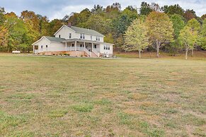 Wooded Escape w/ Pond & Grill in Pleasant City!