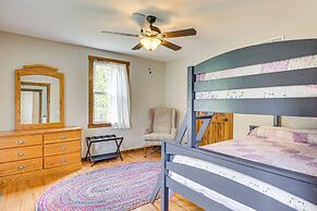 Wooded Escape w/ Pond & Grill in Pleasant City!