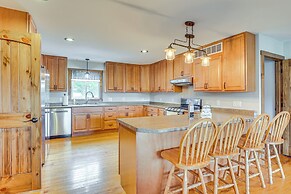 Wooded Escape w/ Pond & Grill in Pleasant City!