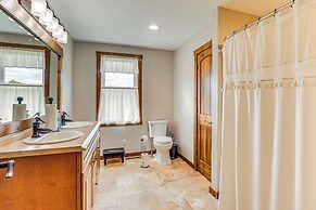 Wooded Escape w/ Pond & Grill in Pleasant City!
