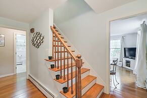 10 Mi to Crane Beach: Wooded Home Near Boston!