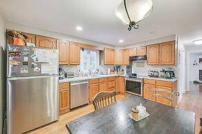 10 Mi to Crane Beach: Wooded Home Near Boston!