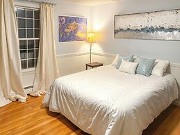 10 Mi to Crane Beach: Wooded Home Near Boston!