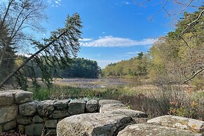 10 Mi to Crane Beach: Wooded Home Near Boston!