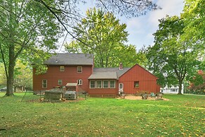 10 Mi to Crane Beach: Wooded Home Near Boston!