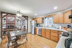 10 Mi to Crane Beach: Wooded Home Near Boston!