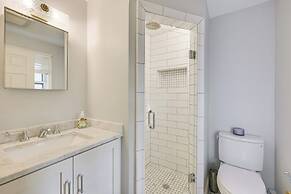 10 Mi to Crane Beach: Wooded Home Near Boston!