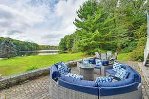 Luxe Lake House in Connecticut: Private Dock
