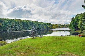 Luxe Lake House in Connecticut: Private Dock