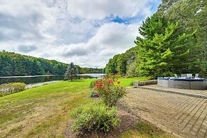 Luxe Lake House in Connecticut: Private Dock